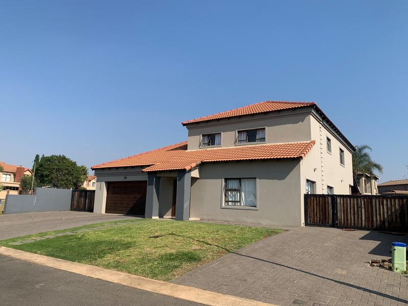 To Let 4 Bedroom Property for Rent in Stone Ridge Gauteng