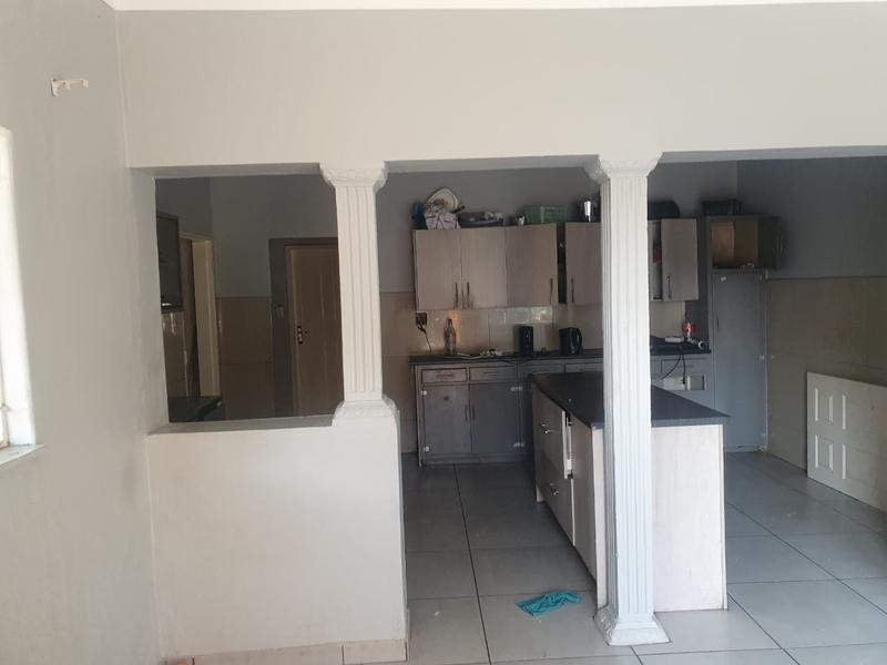 4 Bedroom Property for Sale in Pretoria Gardens Gauteng