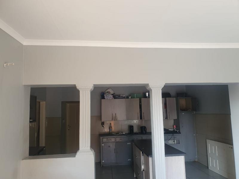 4 Bedroom Property for Sale in Pretoria Gardens Gauteng