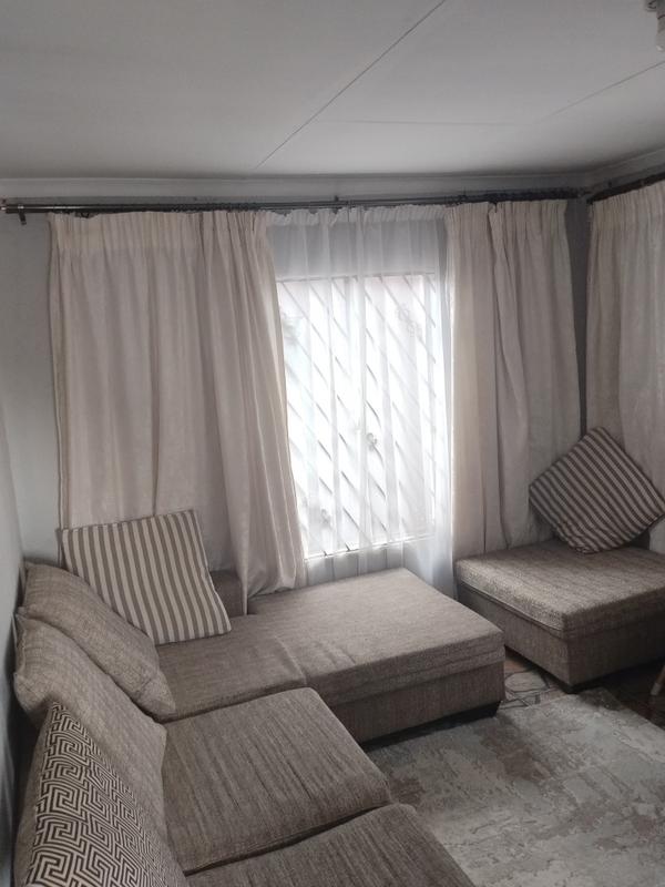 4 Bedroom Property for Sale in Lotus Gardens Gauteng