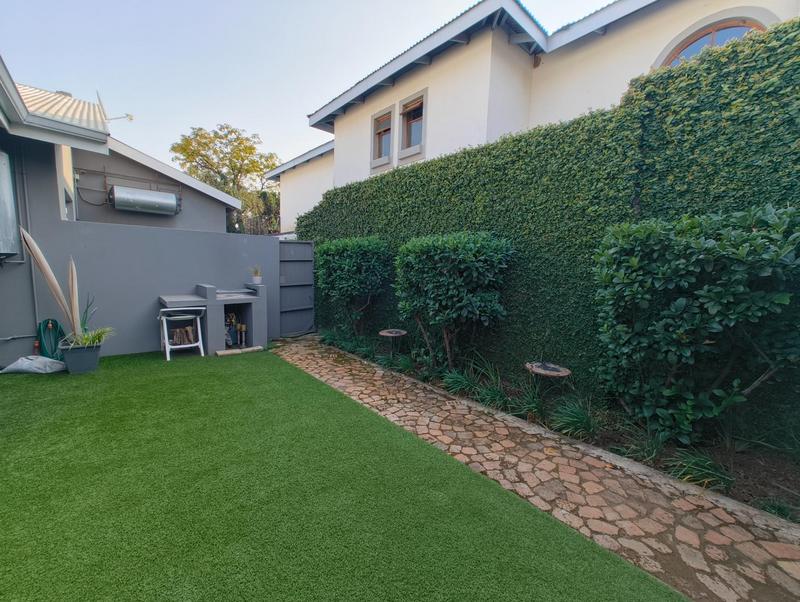 1 Bedroom Property for Sale in Menlo Park Gauteng
