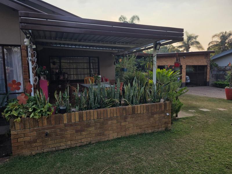 To Let 4 Bedroom Property for Rent in Pretoria Gardens Gauteng