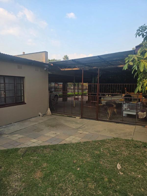 To Let 4 Bedroom Property for Rent in Pretoria Gardens Gauteng