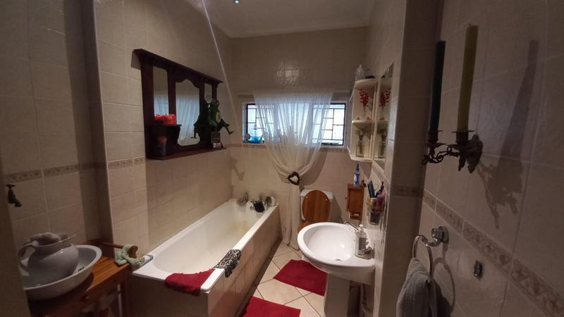 To Let 4 Bedroom Property for Rent in Pretoria Gardens Gauteng