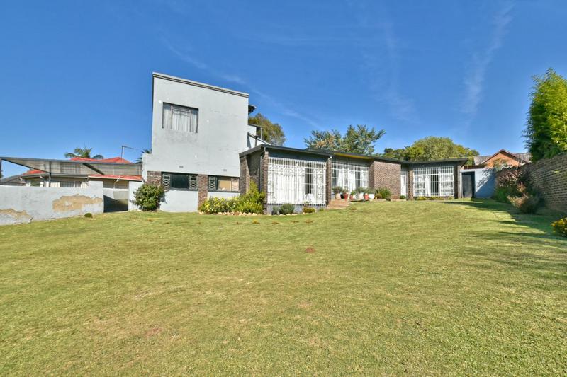 4 Bedroom Property for Sale in Mondeor Gauteng