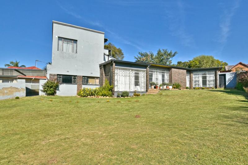 4 Bedroom Property for Sale in Mondeor Gauteng