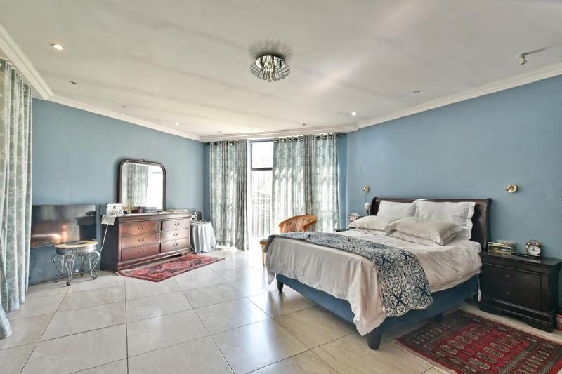 4 Bedroom Property for Sale in Mondeor Gauteng