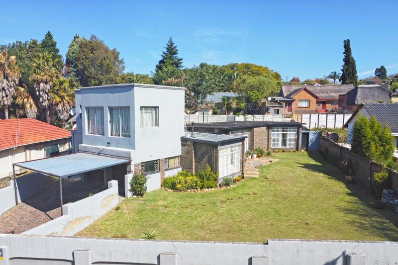 4 Bedroom Property for Sale in Mondeor Gauteng