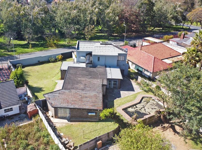 4 Bedroom Property for Sale in Mondeor Gauteng