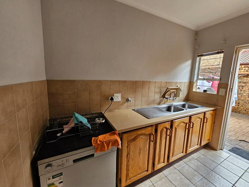 3 Bedroom Property for Sale in Glen Marais Gauteng