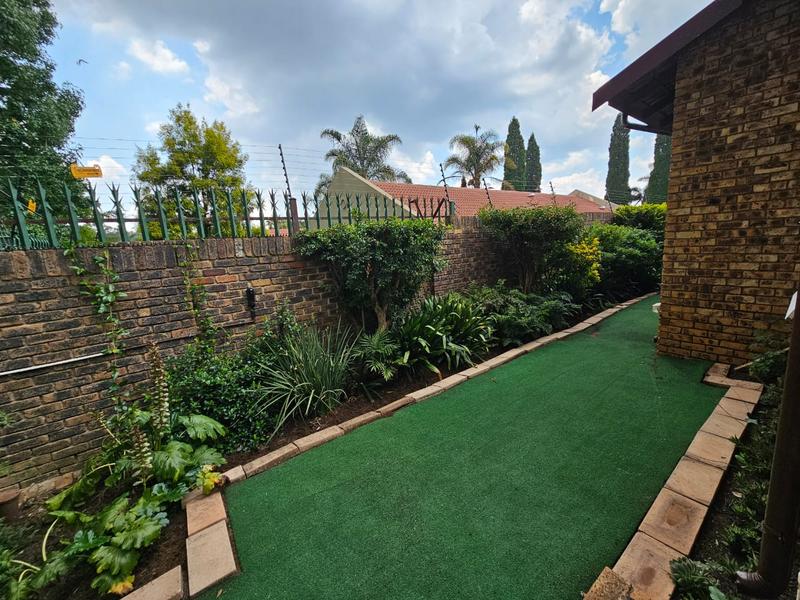 3 Bedroom Property for Sale in Glen Marais Gauteng
