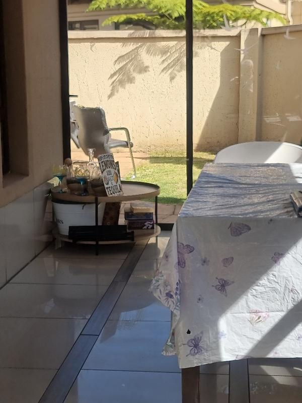 To Let 3 Bedroom Property for Rent in Wychwood Gauteng