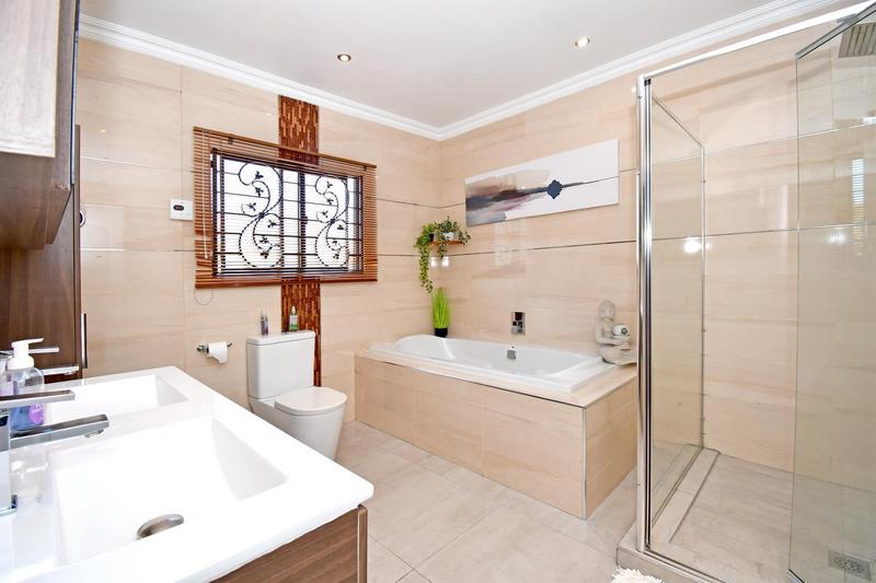 4 Bedroom Property for Sale in Parkmore Gauteng