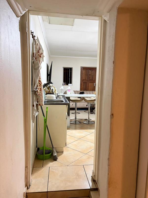 1 Bedroom Property for Sale in Suideroord Gauteng