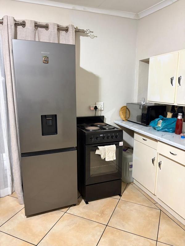 1 Bedroom Property for Sale in Suideroord Gauteng