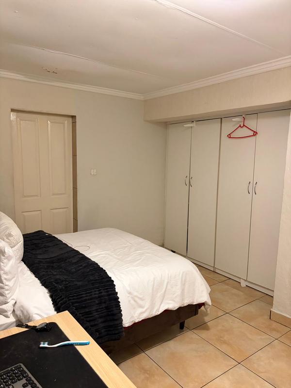 1 Bedroom Property for Sale in Suideroord Gauteng