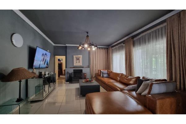 4 Bedroom Property for Sale in Bramley North Gauteng