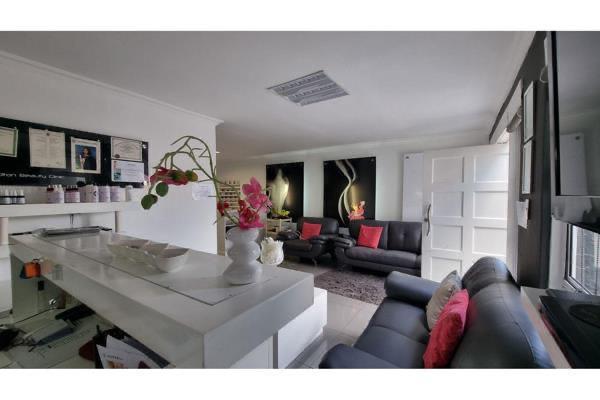 4 Bedroom Property for Sale in Bramley North Gauteng