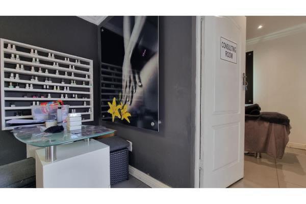 4 Bedroom Property for Sale in Bramley North Gauteng