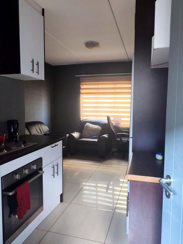 2 Bedroom Property for Sale in Fleurhof Gauteng