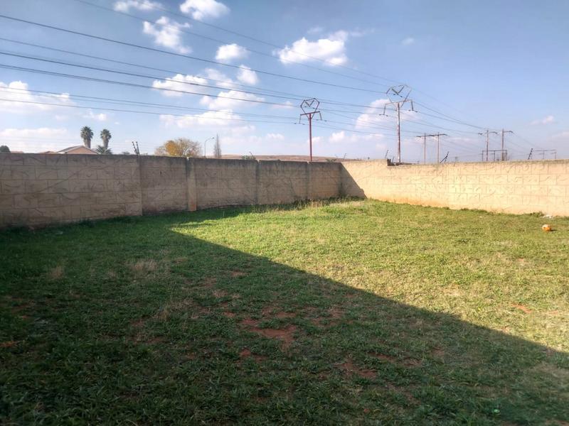 4 Bedroom Property for Sale in Lenasia South Gauteng