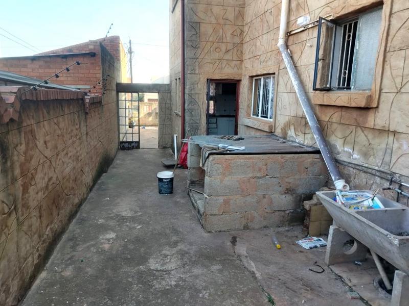 4 Bedroom Property for Sale in Lenasia South Gauteng