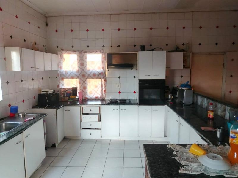 4 Bedroom Property for Sale in Lenasia South Gauteng