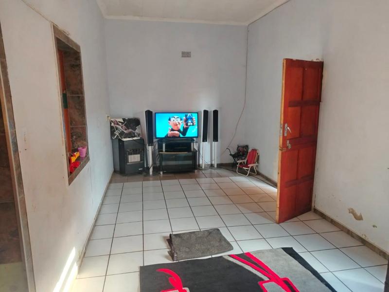 4 Bedroom Property for Sale in Lenasia South Gauteng