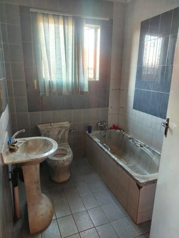 4 Bedroom Property for Sale in Lenasia South Gauteng