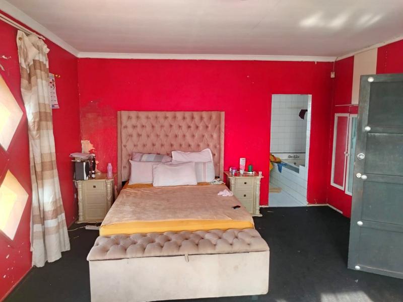 4 Bedroom Property for Sale in Lenasia South Gauteng