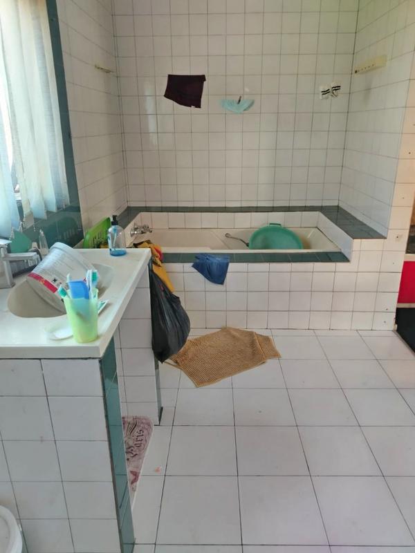 4 Bedroom Property for Sale in Lenasia South Gauteng