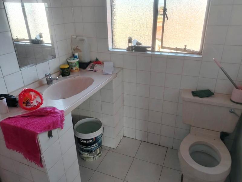 4 Bedroom Property for Sale in Lenasia South Gauteng