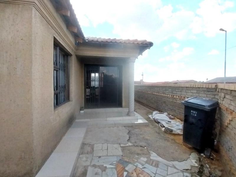 1 Bedroom Property for Sale in Pimville Gauteng