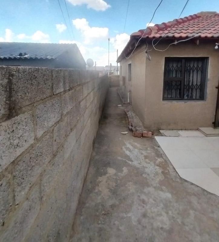 1 Bedroom Property for Sale in Pimville Gauteng