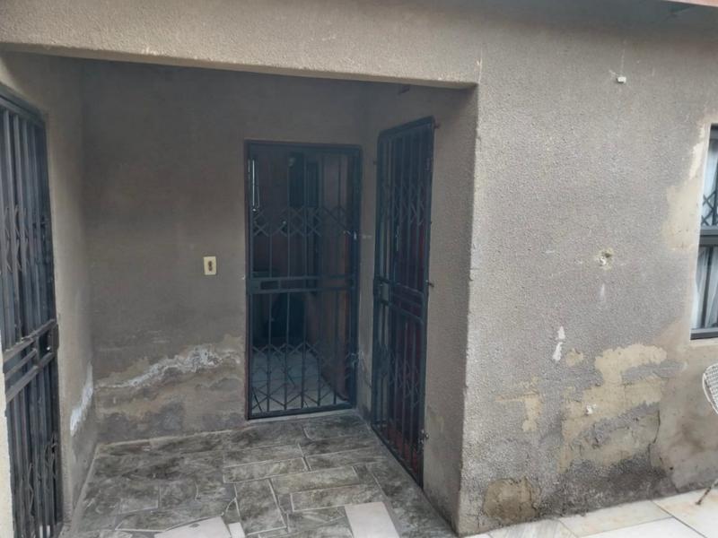 1 Bedroom Property for Sale in Pimville Gauteng