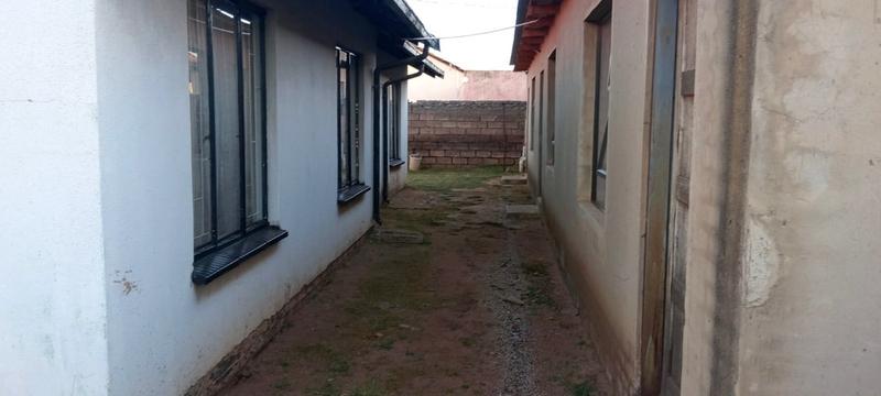 3 Bedroom Property for Sale in Protea Glen Gauteng