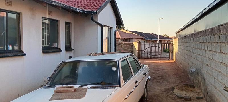 3 Bedroom Property for Sale in Protea Glen Gauteng