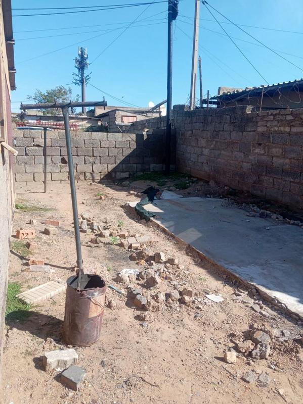 2 Bedroom Property for Sale in Tshepisong Gauteng