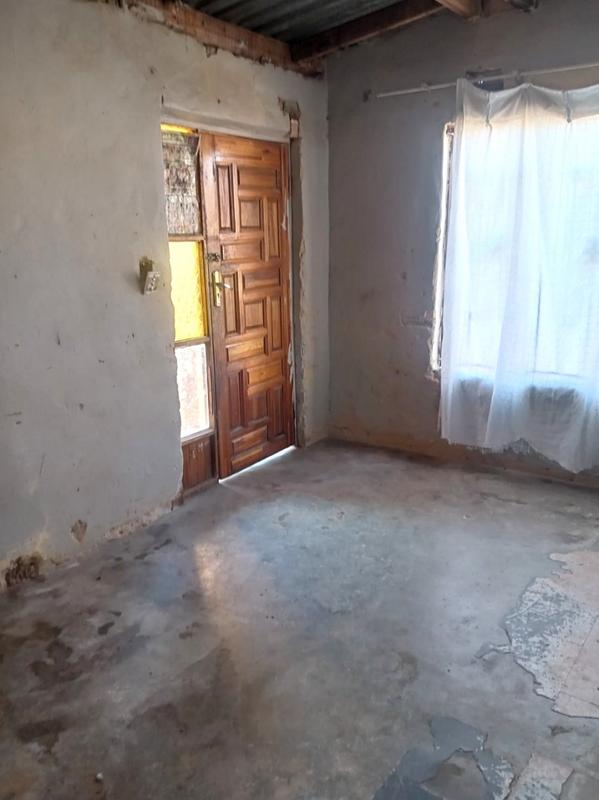 2 Bedroom Property for Sale in Tshepisong Gauteng