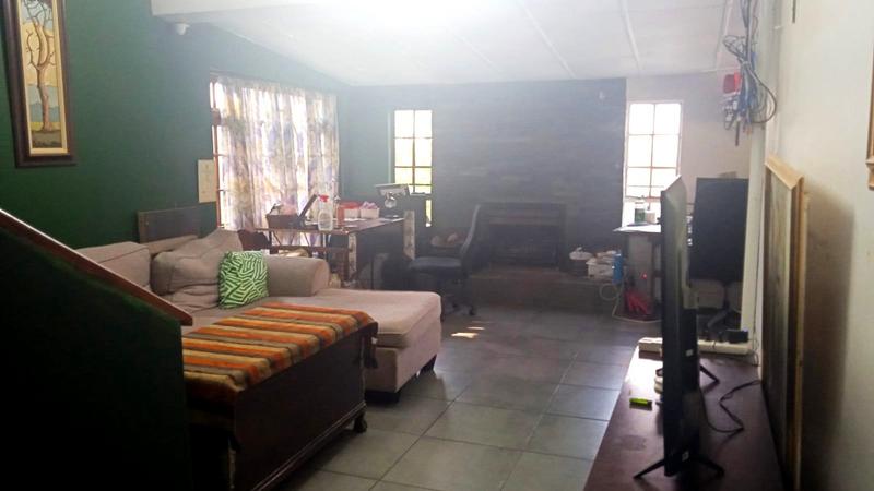 2 Bedroom Property for Sale in Westdene Gauteng