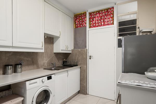 To Let 1 Bedroom Property for Rent in Sandton Central Gauteng