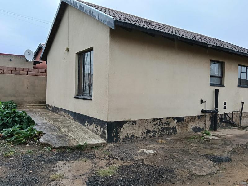 2 Bedroom Property for Sale in Jabavu Gauteng