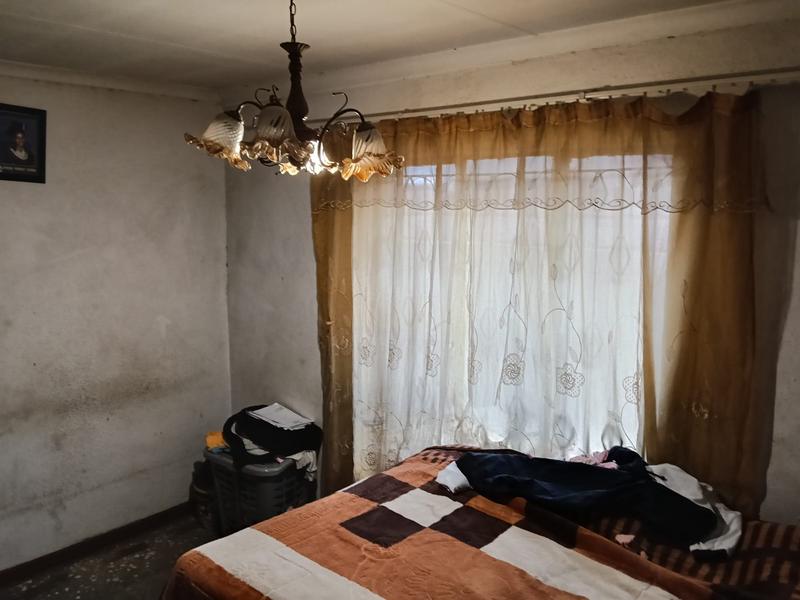 2 Bedroom Property for Sale in Jabavu Gauteng