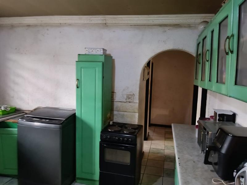 2 Bedroom Property for Sale in Jabavu Gauteng
