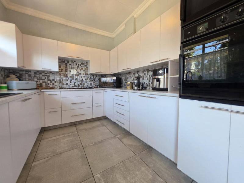 3 Bedroom Property for Sale in South Crest Gauteng