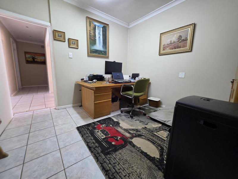3 Bedroom Property for Sale in South Crest Gauteng