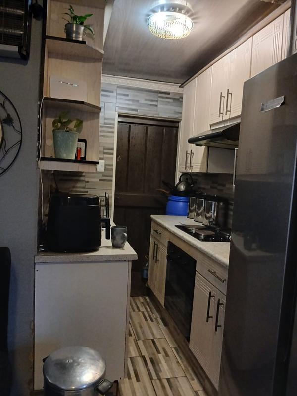 2 Bedroom Property for Sale in Durban Roodepoort Deep Gauteng