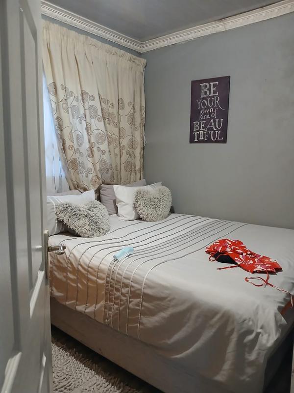 2 Bedroom Property for Sale in Durban Roodepoort Deep Gauteng