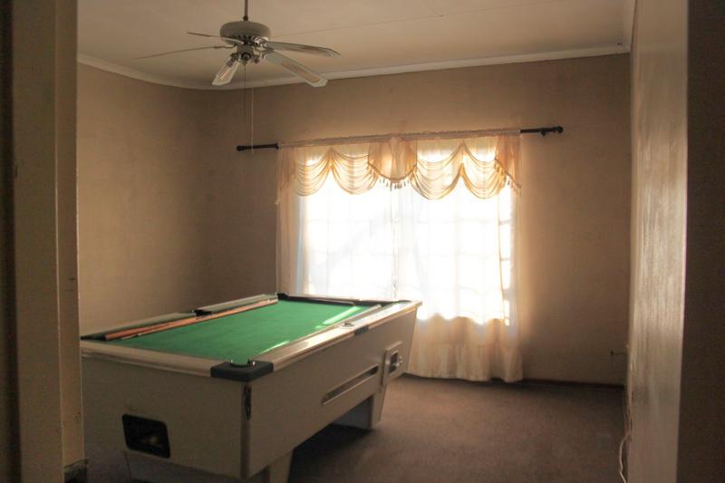 To Let 4 Bedroom Property for Rent in Elspark Gauteng
