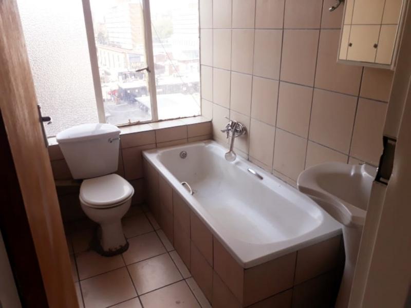 To Let 1 Bedroom Property for Rent in Sunnyside Gauteng